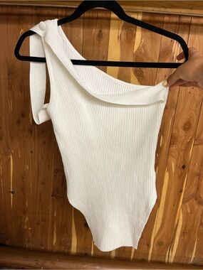 Source Unknown White Ribbed One-Shoulder Bodysuit